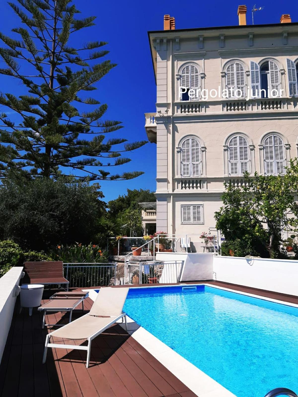 Pergolato Junior Apartment
